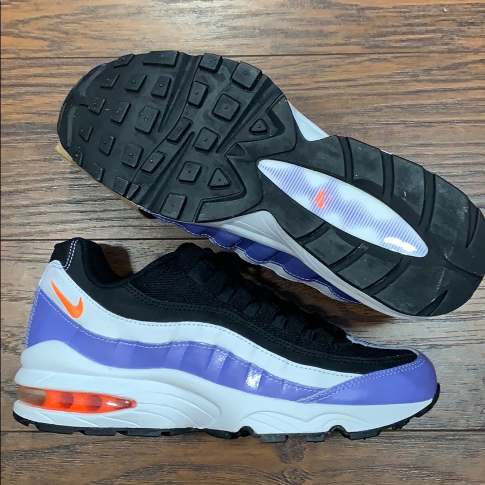 NIKE AIR MAX ‘95 LE (GS) black/total orange - Picture 8 of 16